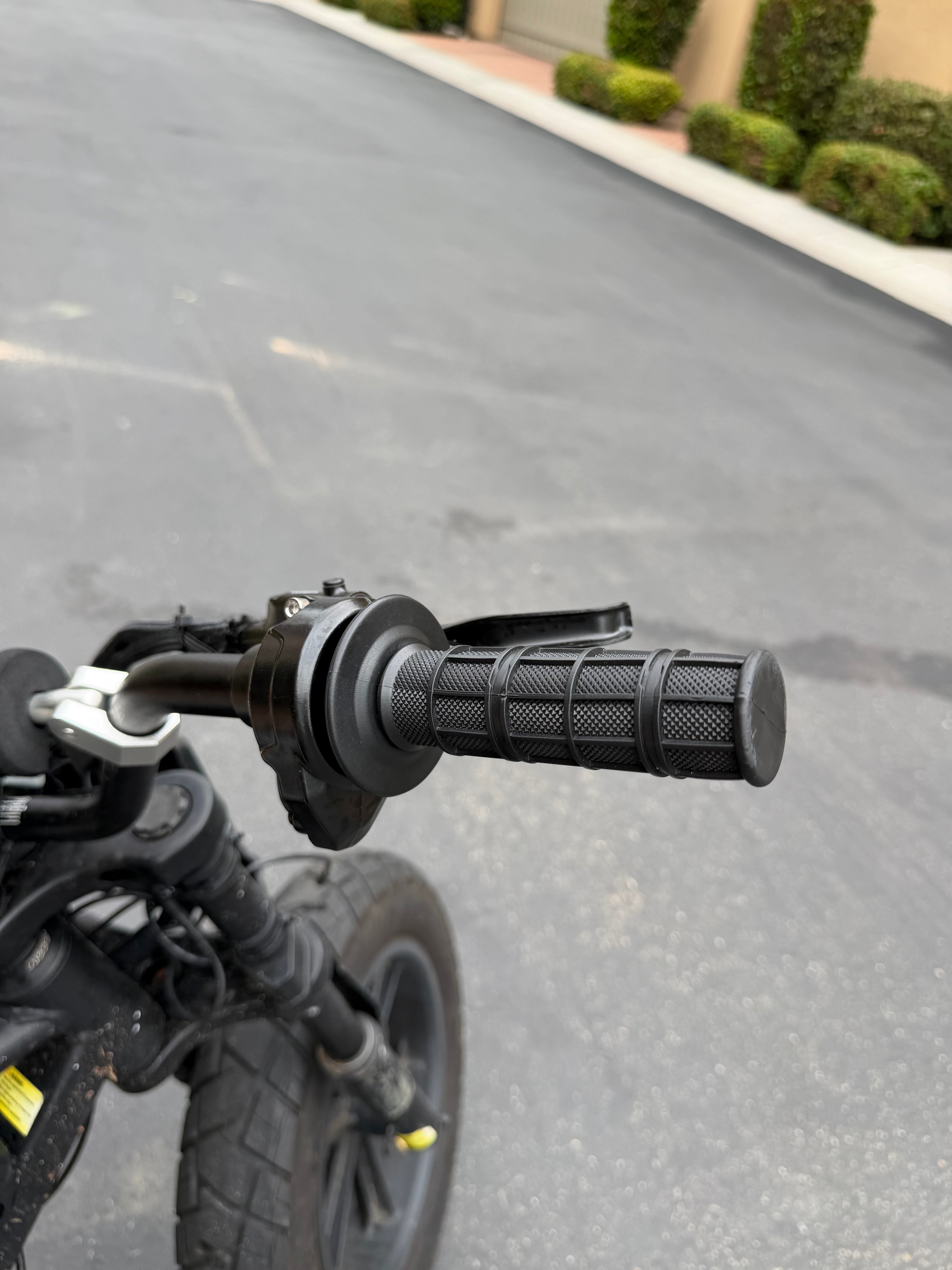 FULL TWIST GRIPS ( ALL BIKES )