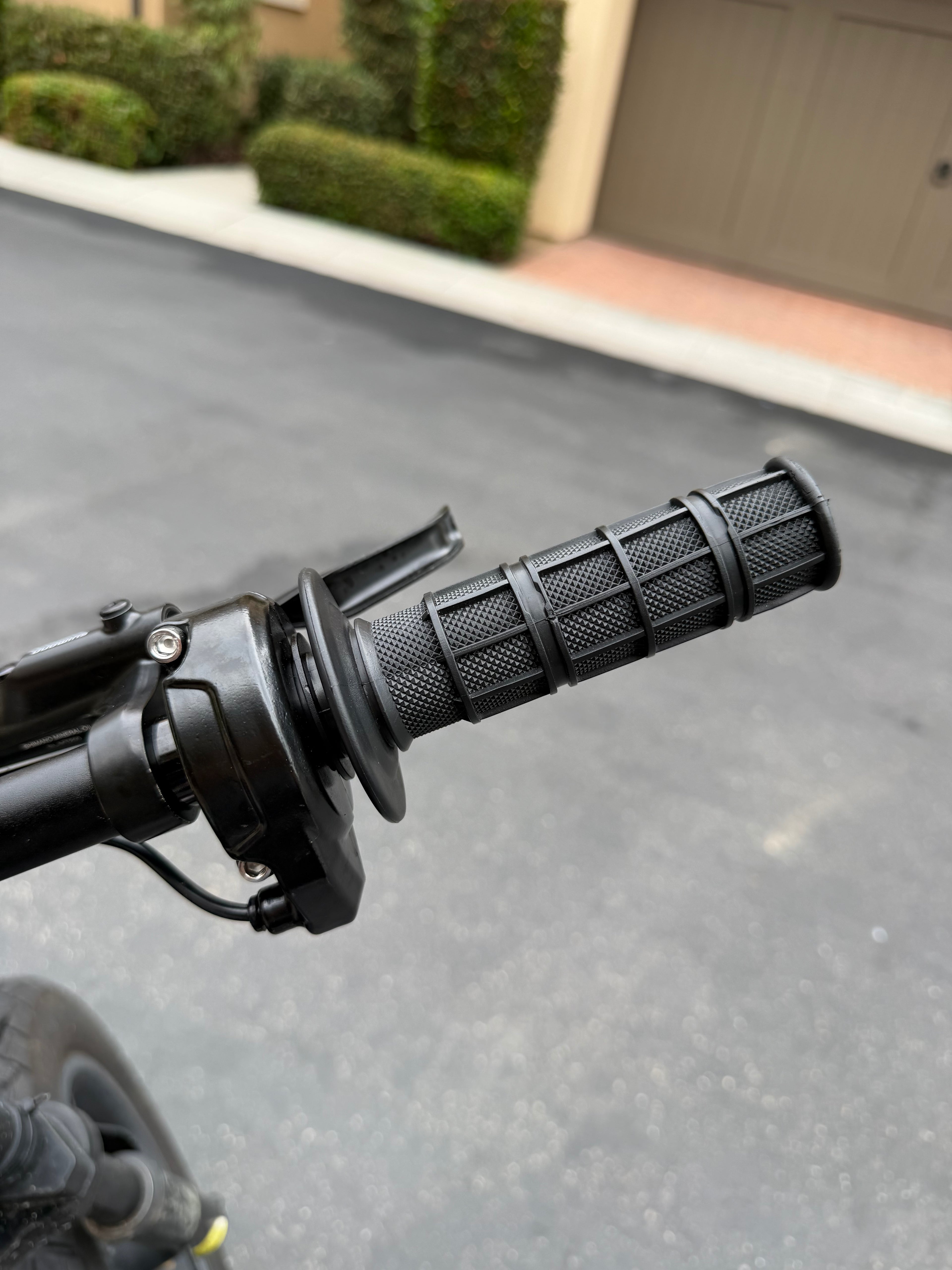 FULL TWIST GRIPS ( ALL BIKES )