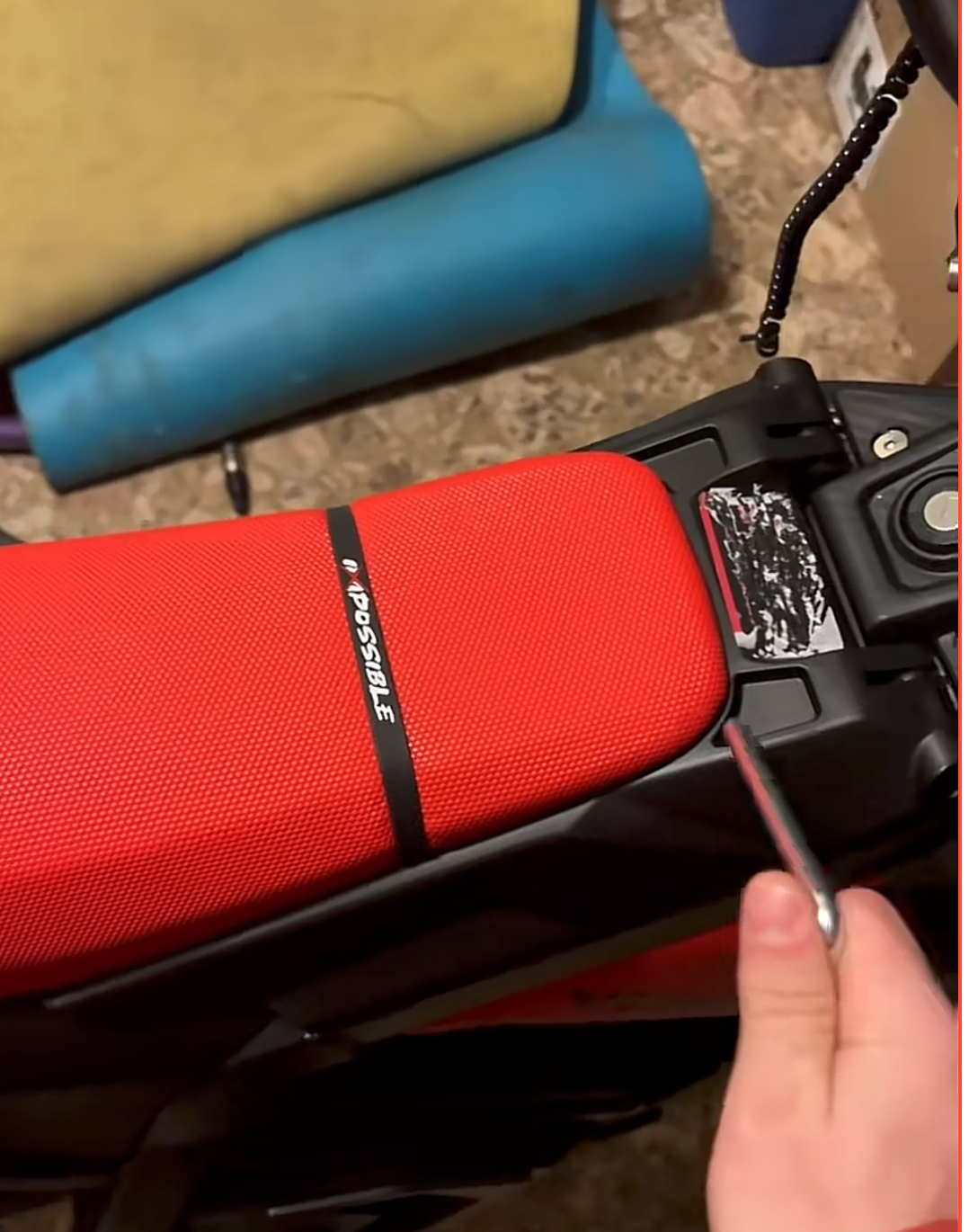 PHONE HOLDER  FOR SEAT ( Bracelet )